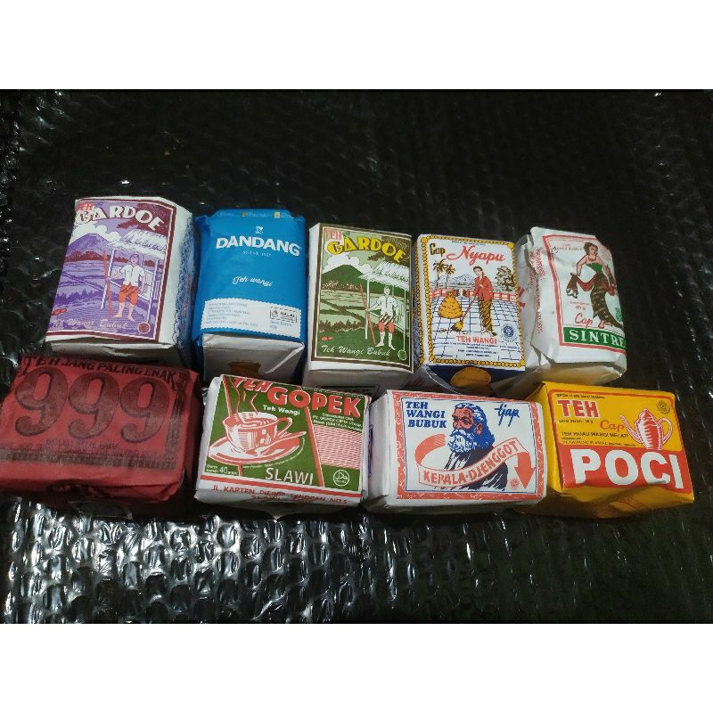 

XMASTER PAKET TEH TUBRUK SOLO : POCI GARDOE BIRU KEPALA DJENGGOT SINTREN 999 GOPEK NYAPU DANDANG