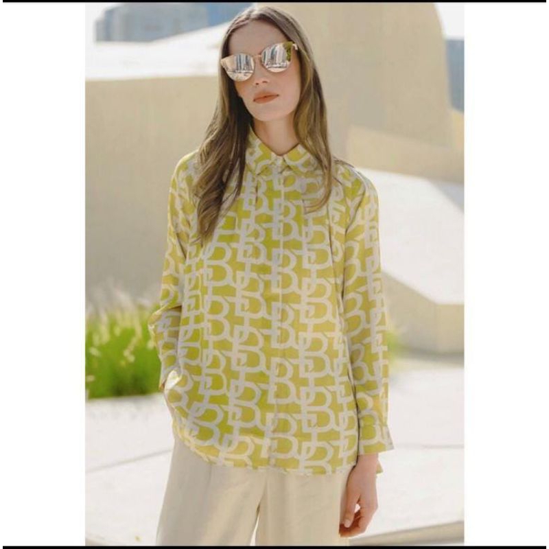 BENANG JARUM MONOGRAM PLEATED SHIRT MUSTARD