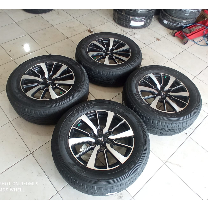 Velg Mobil Copotan Pajero Ring 18 Velg Mobil Bekas Original Pajero R18