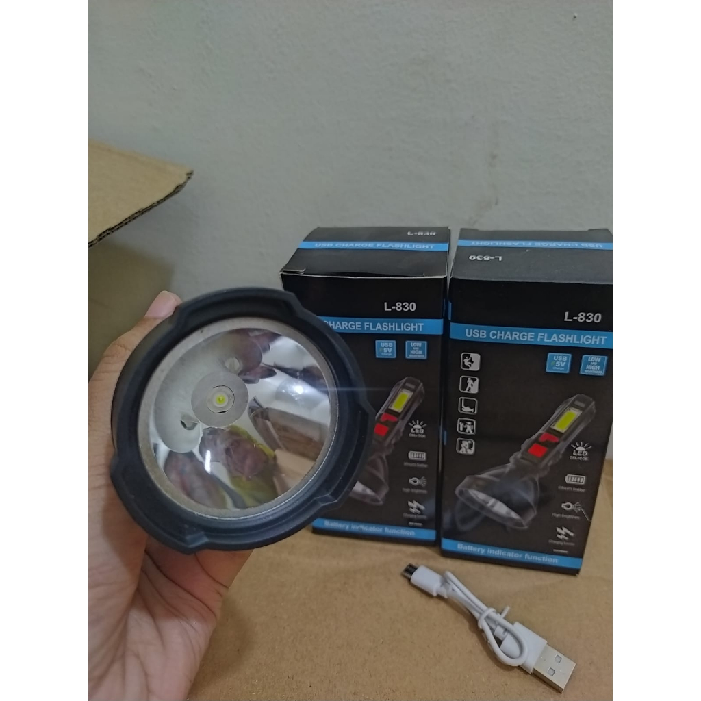 Senter LED Jarak Jauh Senter Fokus Super Terang Senter L830