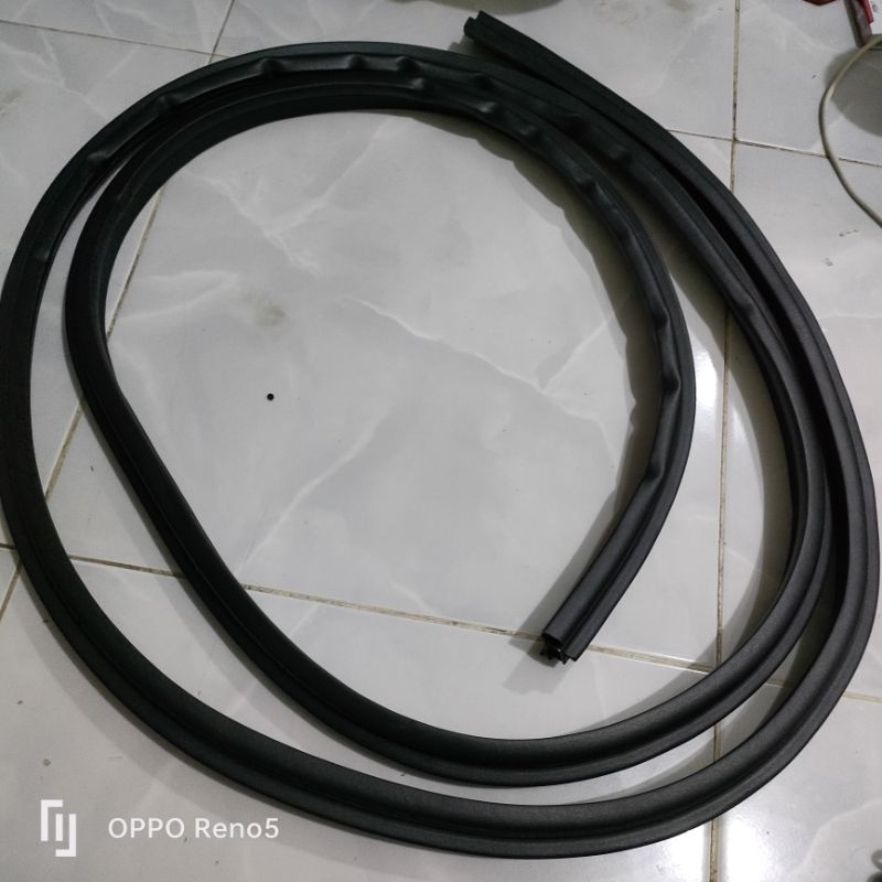 Karet body INNOVA Lama