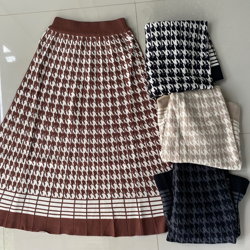 Youngmoodis Cello knit skirt rok rajut motif