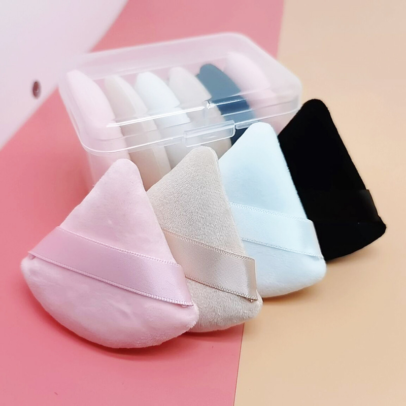 Spon Segitiga Spon Bedak Makeup Puff Tools Lembut Pizza Puff Ukuran Kecil 7 X 7.2CM  F995