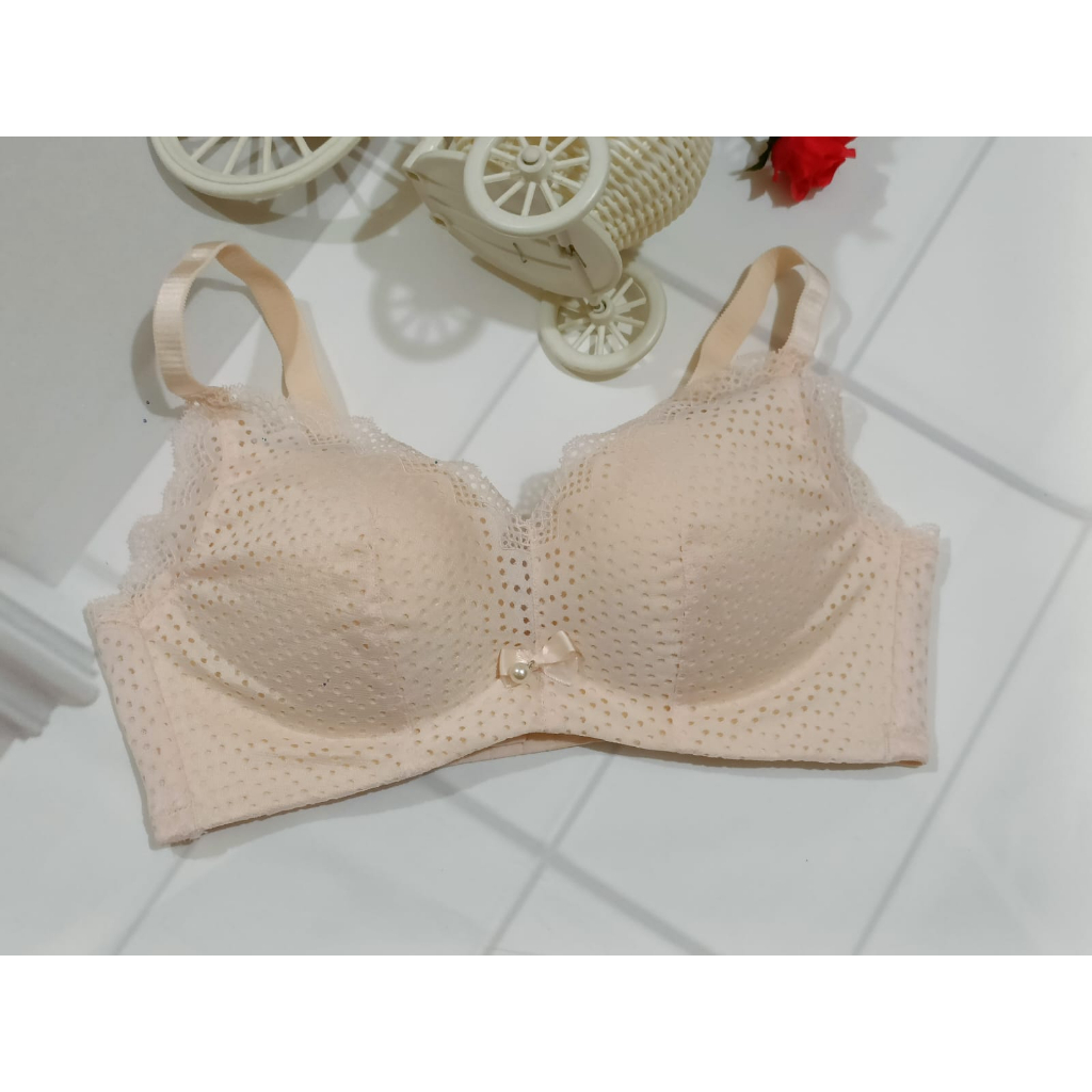 BRA / BH WANITA 8816 TIDAK ADA KAWAT BUSA SEDANG SIZE 32-38