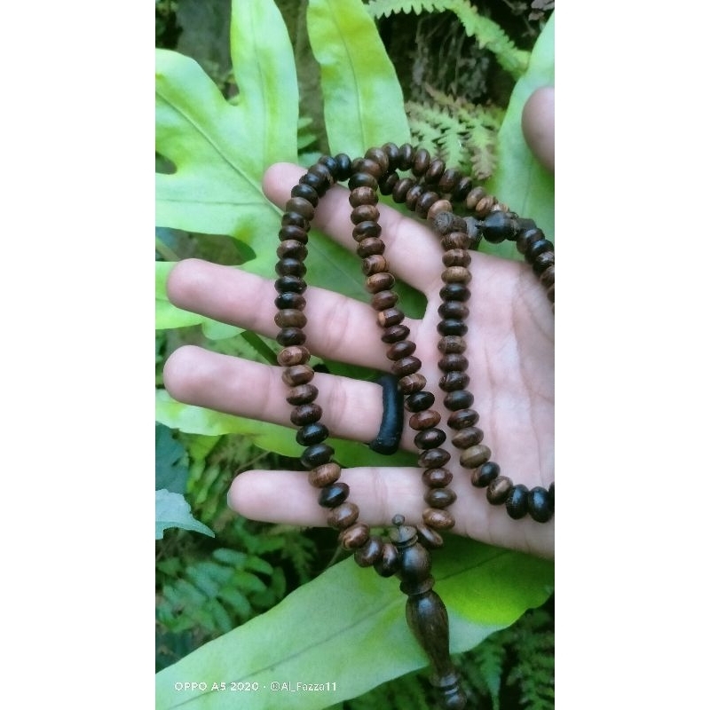 TASBIH KAYU GAHARU WANGI ASLI UKURAN 8 MM MODEL PIPIH ISI 99 BUTIR