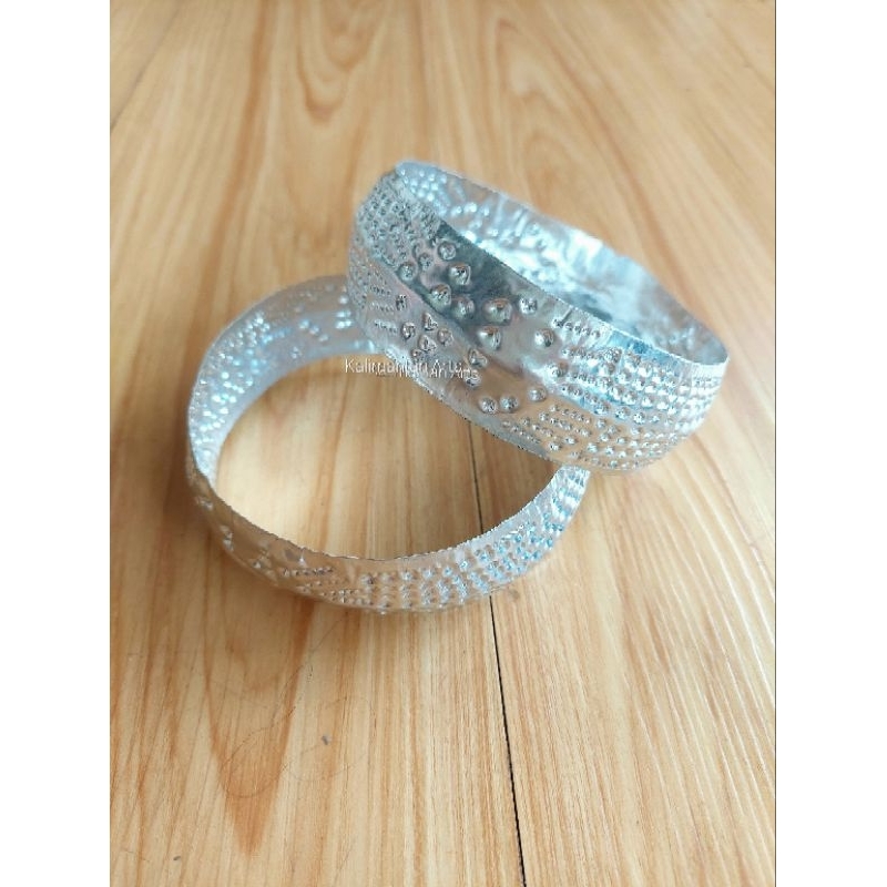 Simpai / Gelang untuk Lengan khas Dayak Iban