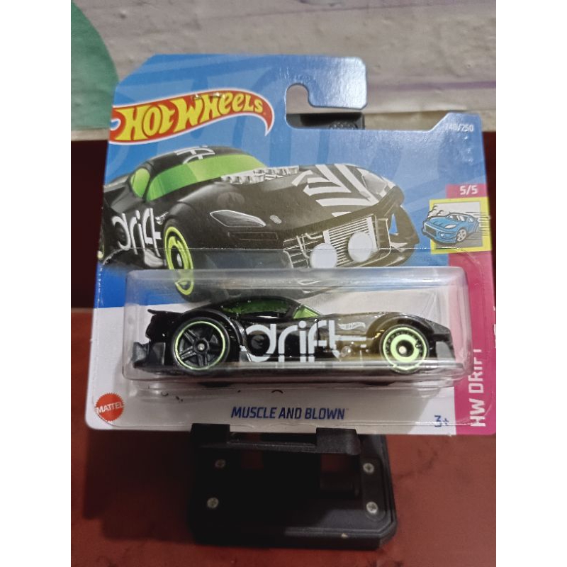 Hot Wheels MUSCLE AND BLOWN CARD MEDIUM