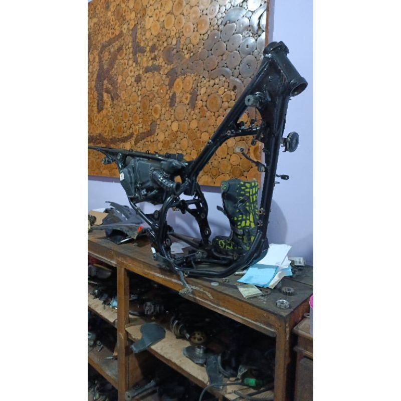 frame jok tangki crf