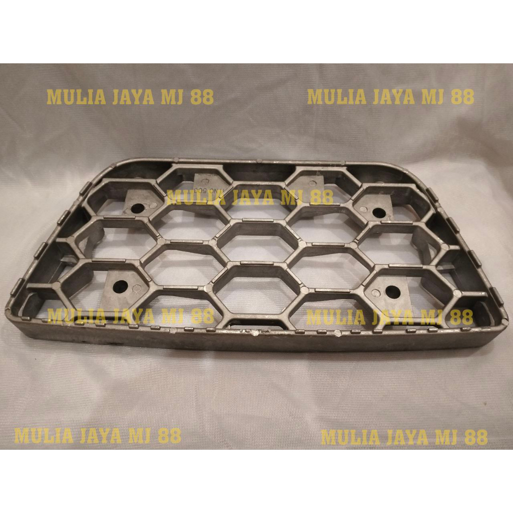 Tangga Hino Lohan 500 New/Pijakan Kaki Hino Lohan 500 New/Foot Step Hino Lohan 500 New