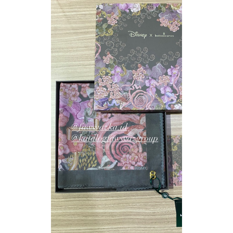 buttonscarves alice in wonderland