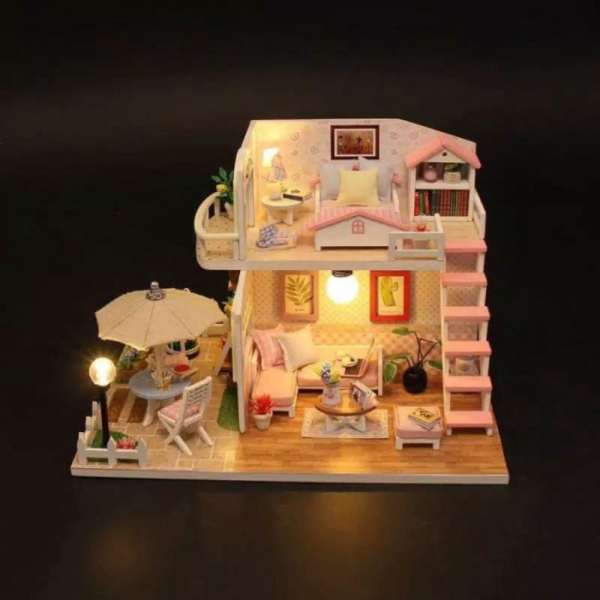 

Dijual Koleksi Miniatur Rumah boneka 2 Lt Ruang tamu Kamar Tidur dan Halaman Berkualitas