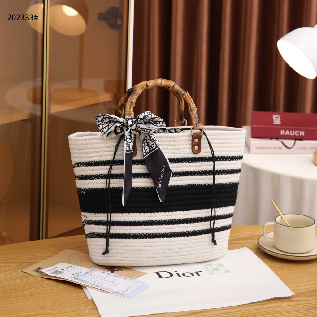 D 20233 Bamboo Handle Cotton Beach Bag