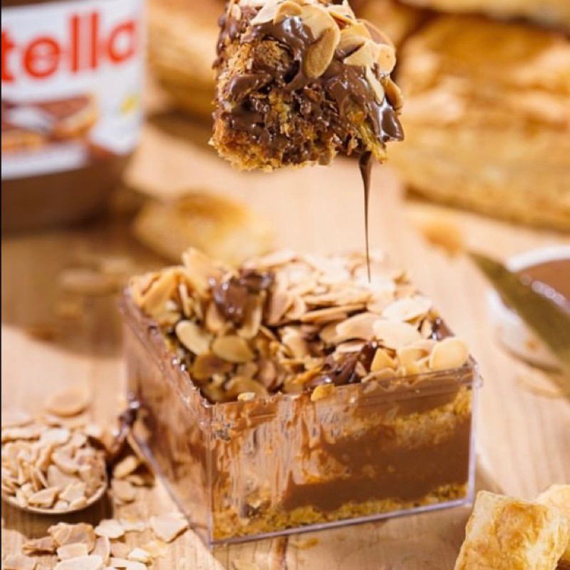 

Nutella Layer Pastry Box