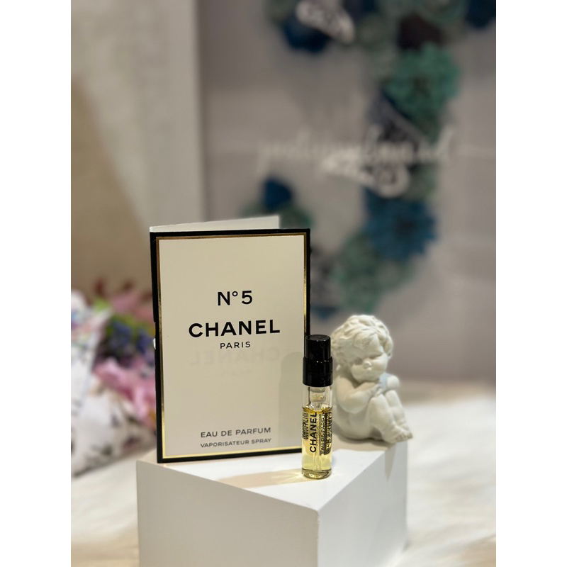 Chanel no 5 eau de parfum vial