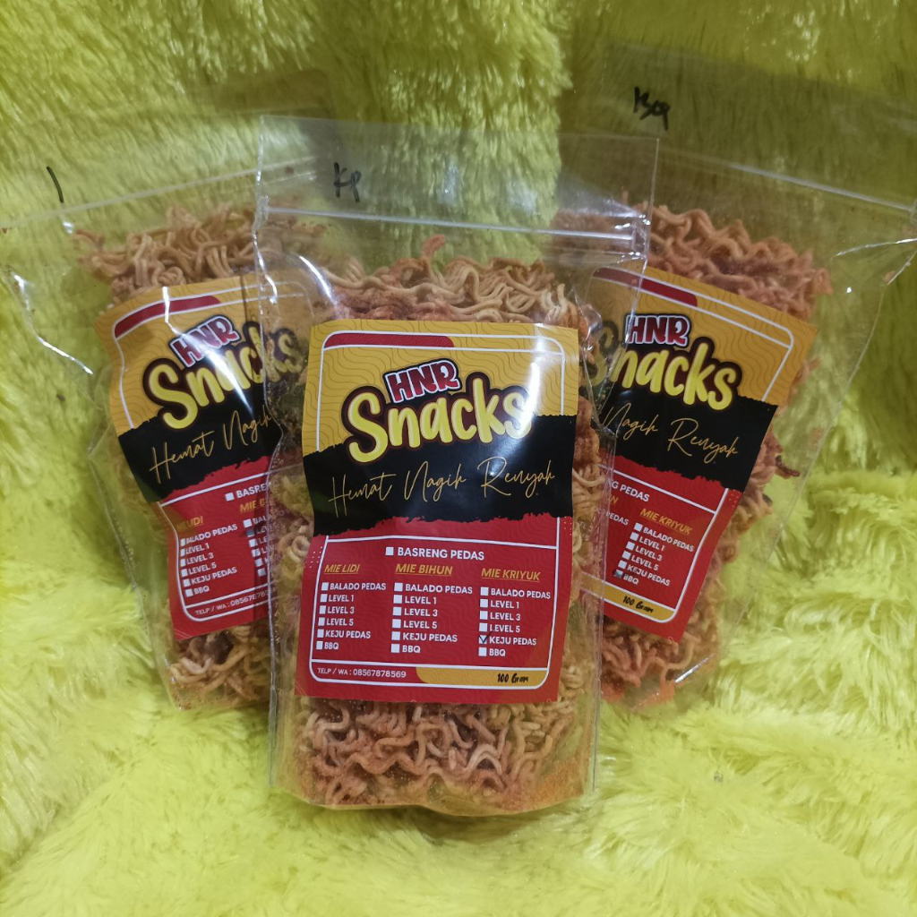 

JAJAN JADUL MIE GORENG KRIYUK KREMES RASA PEDAS BALADO