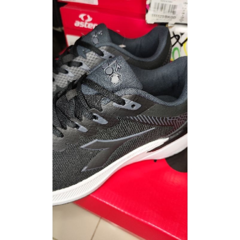 Diadora Mens Running Shoes Fritz