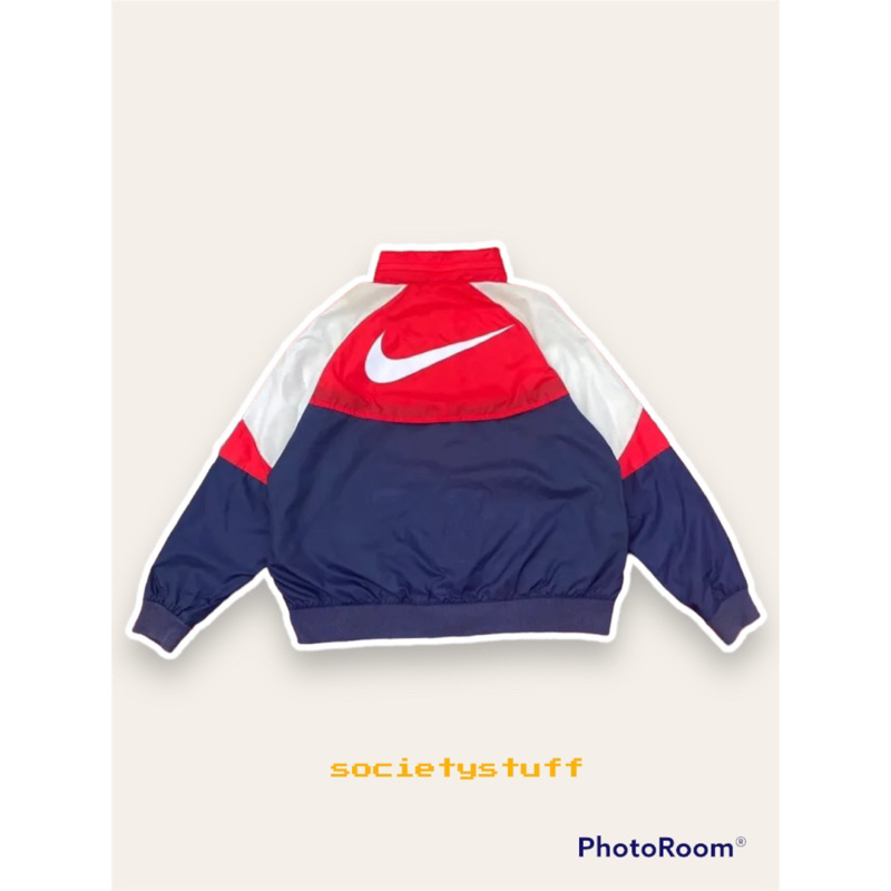 JAKET THRIFT NIKE VINTAGE