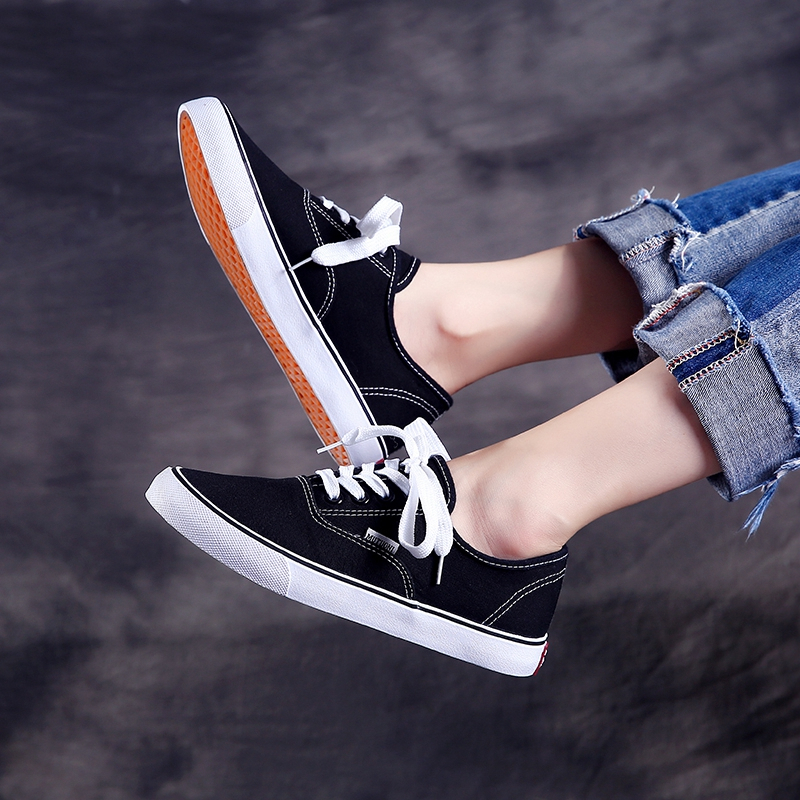 Sepatu Sneaker OldSkol Polos dan Catur 5330 (35-40)