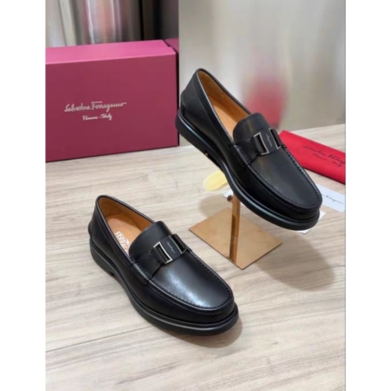 salvatore ferragamo sepatu pantofel hitam