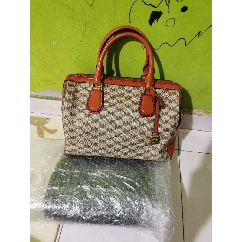 Preloved Satchelbag MK - Mercer Signature