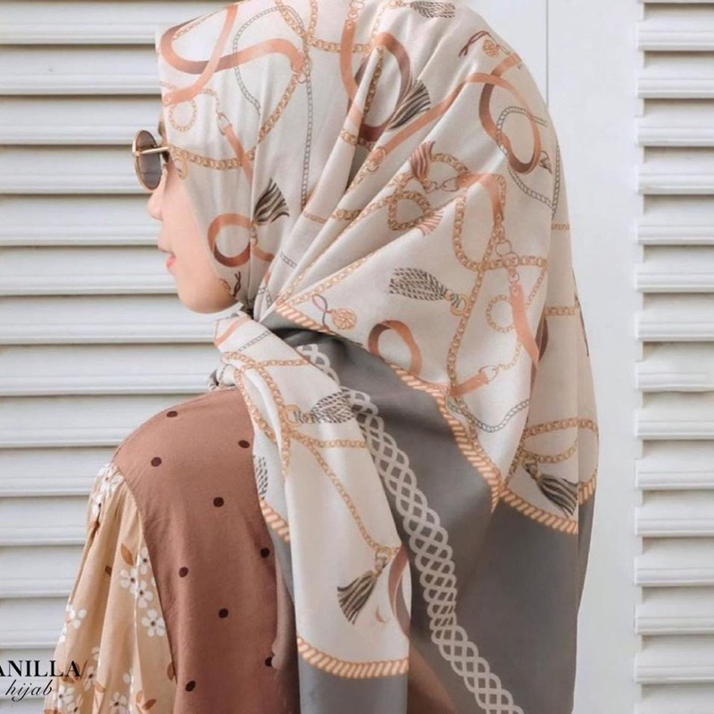 preloved vanilla hijab everyday scarf chain nude