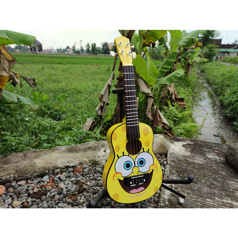 Ukulele Karakter Lucu Senar 4 Terbaru