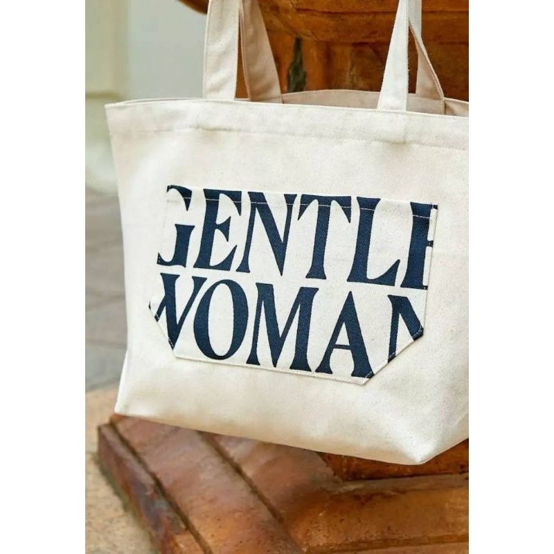 GNTLE.WOMAN TEXT ART TOTE BAG