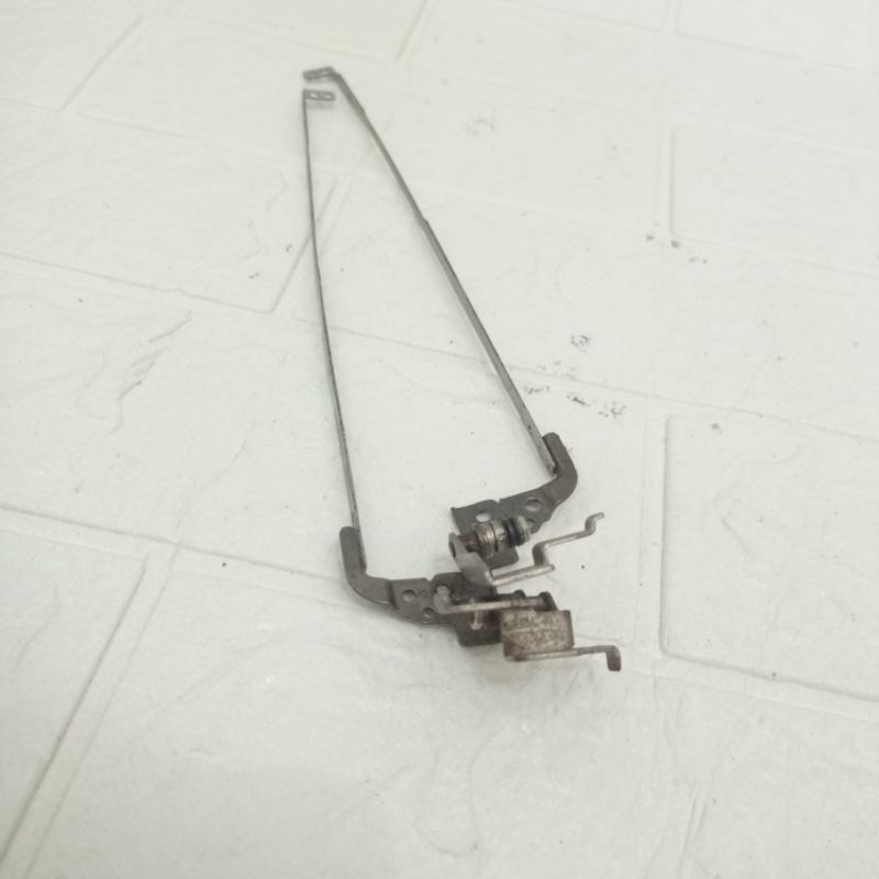 Hinge Engsel Original Laptop HP Cq43 Cq 43