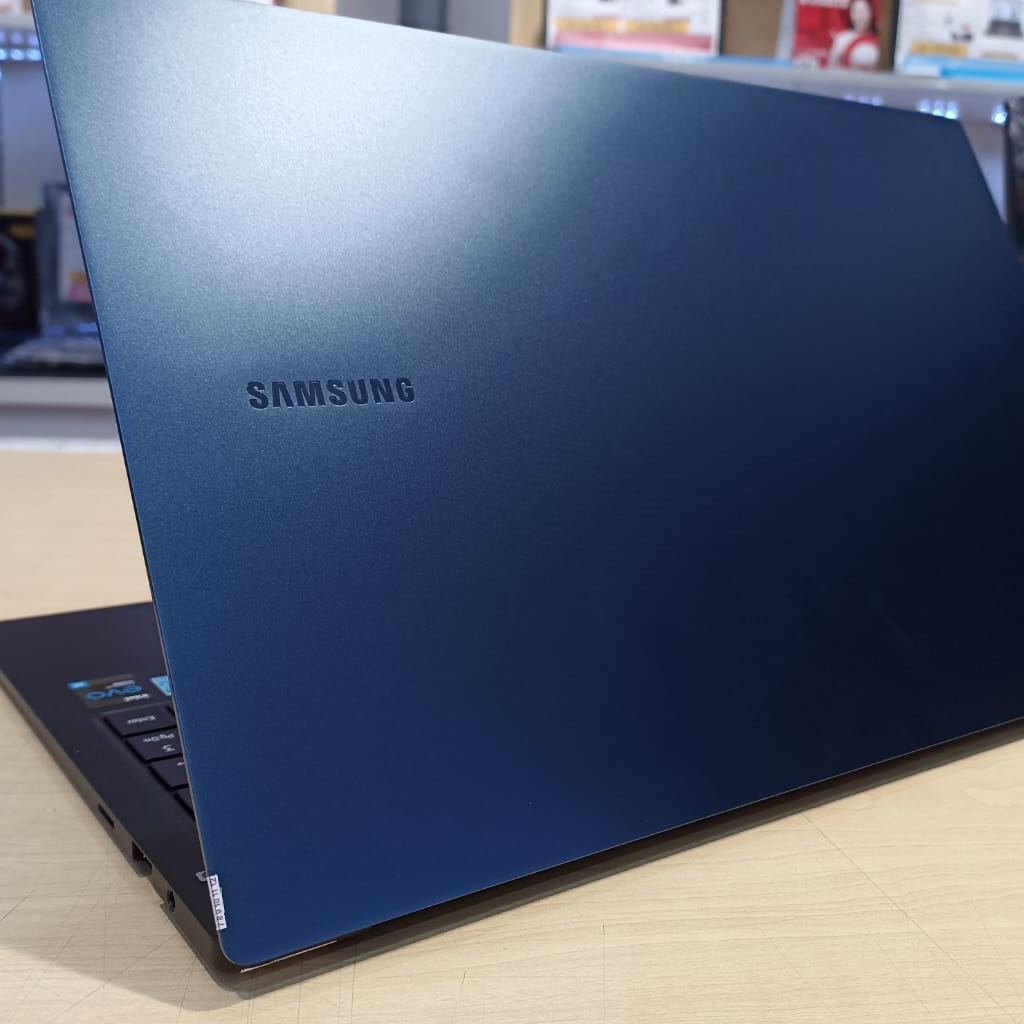 LAPTOP SAMSUNG GALAXY BOOK PRO 15 INTEL EVO CORE i7 - 1165G7 16GB 512GB IRIS XE 15.6&quot; FHD WINDOWS 11 HOME