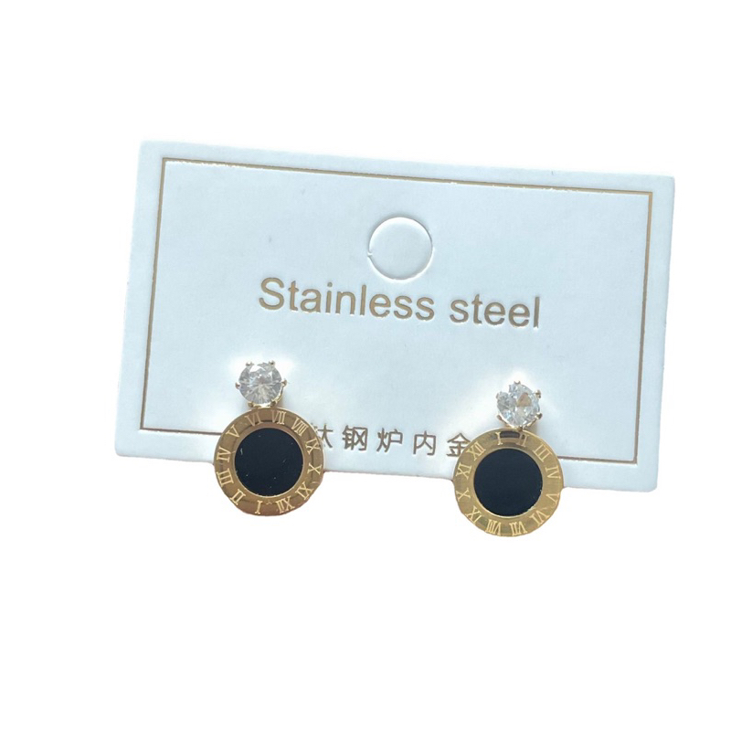 anting bulat hitam titanium permata