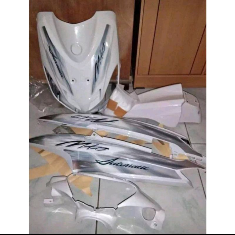 Cover Body Bodi Halus Full set Yamaha Mio Smile Tahun 2009 Warna Putih