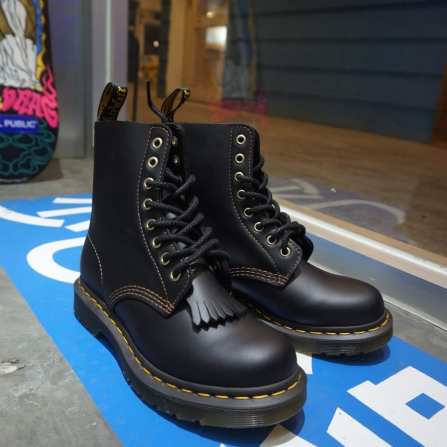 DR. MARTENS 1460 PASCAL BLACK ABRUZZO WP 8 EYE/HOLE ORIGINAL BNIB