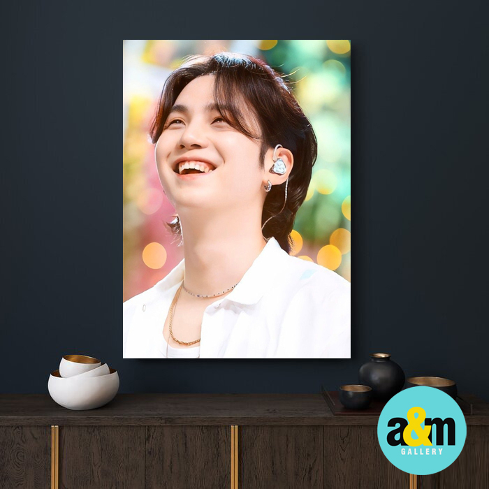 Poster Kayu SUGA BTS Live perform Edition I Hiasan Dinding Dekorasi Kamar I Poster Kayu K-POP Dekorasi Kamar - A&amp;M