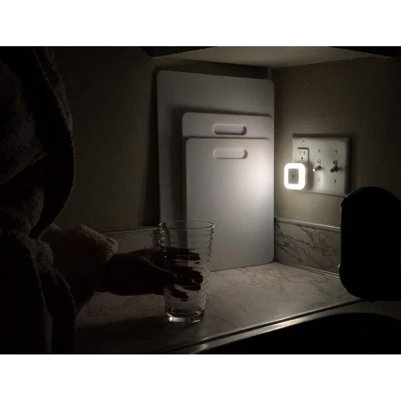 DEALSHOP21 | Lampu Tidur LED Otomatis Sensor Cahaya Colok Listrik Dinding Persegi Dekorasi Ruangan Night Lamp