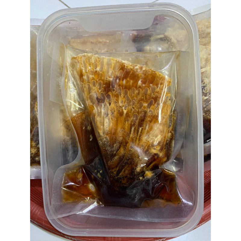 

madu sarang hutan asli