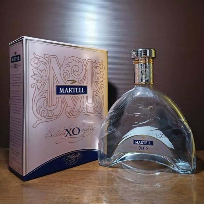 Botol kosong bekas minuman import Martell xo + dus/Hiasan kamar/koleksi/pajangan