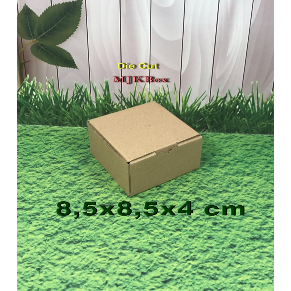 

Kardus Karton Uk, 8,5x8,5x4 cm...Die Cut U/ packing - aksesoris - dll