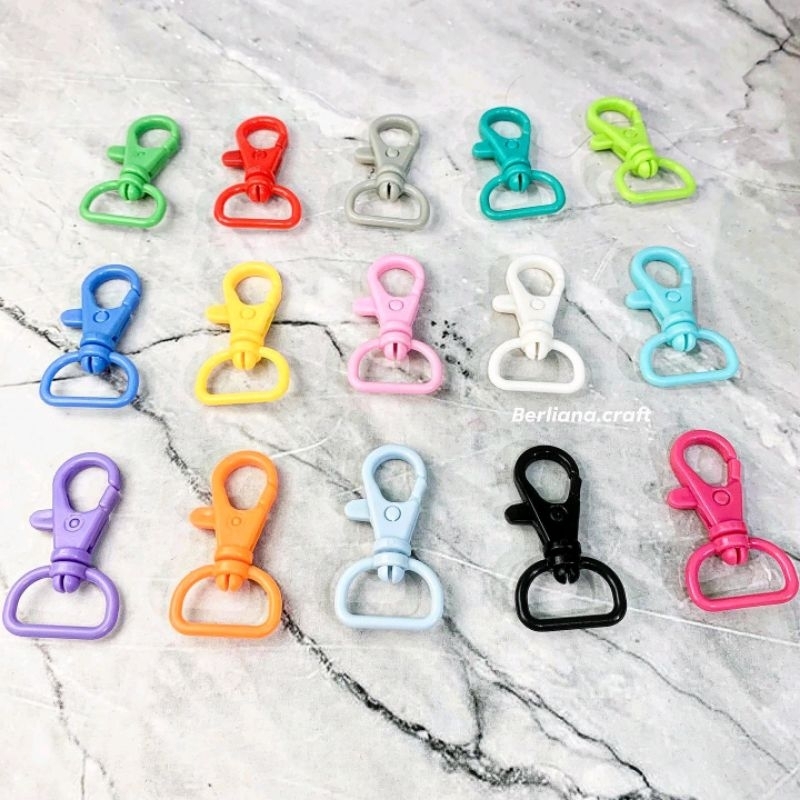 (1 pcs) Keychain / Kepala Gantungan Kunci Plastik Warna