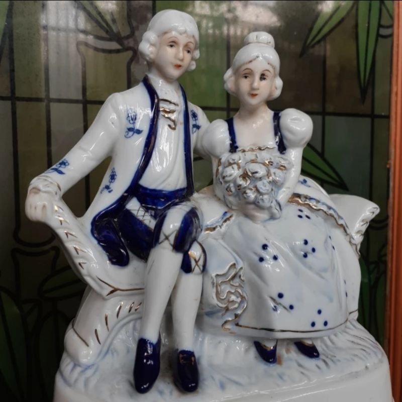 Patung Keramik Tema Eropa