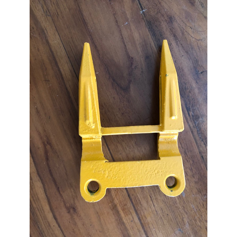 Kuku Macan Alat Combine / Mesin Panen Padi