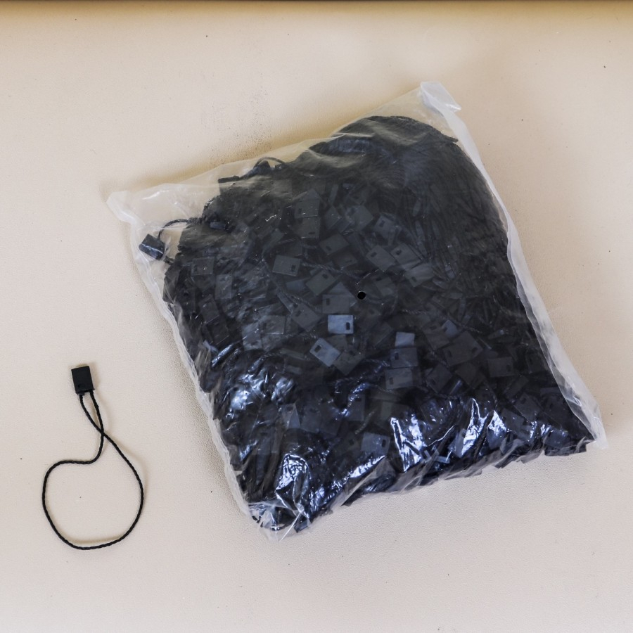 

[BAYAR DI TEMPAT] (PAKET A1) Tali HangTag ISI 1000pcs + HANG TAG ISI 200 PCS ,Bahan art carton Tali