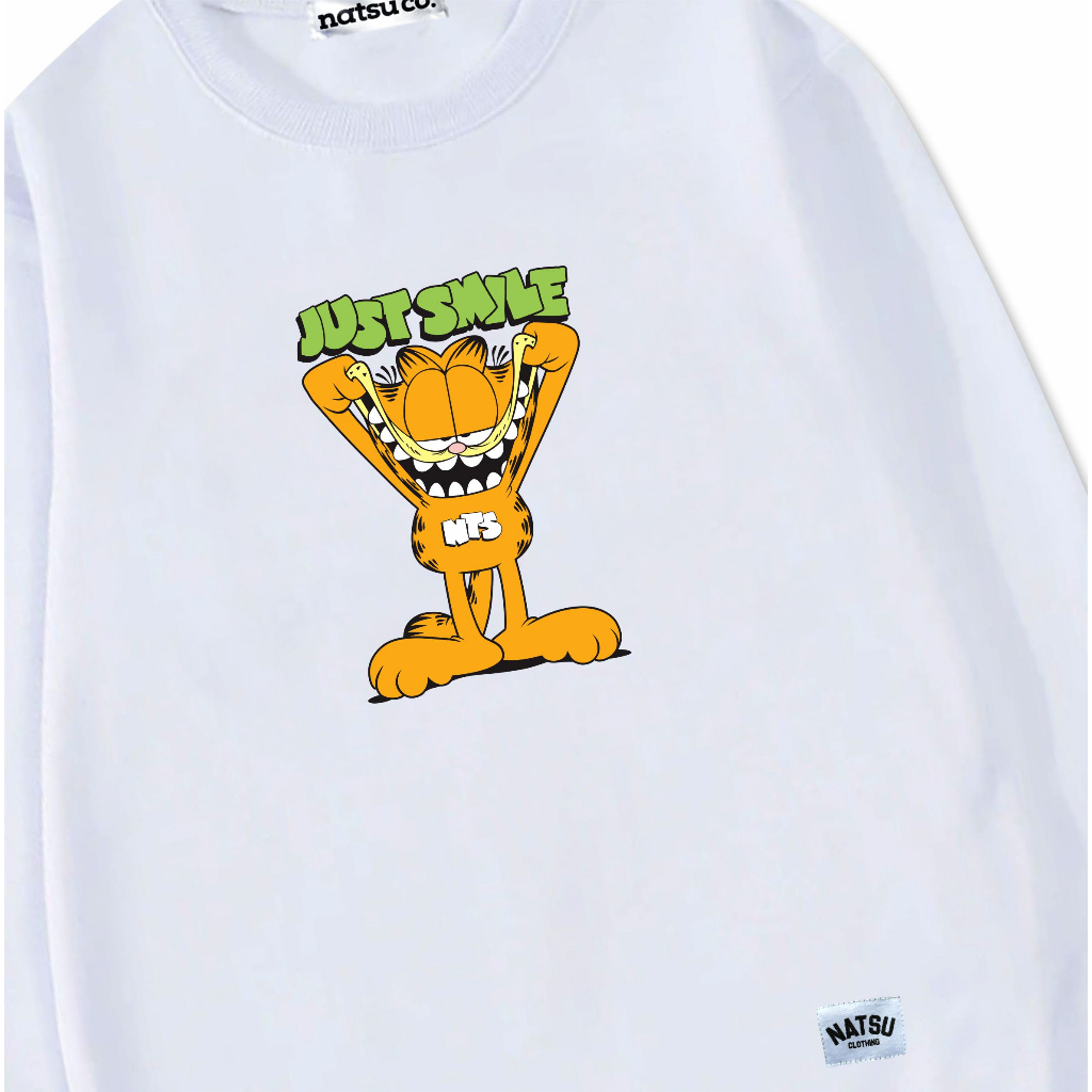 Natsu project Sweater Crewneck UNISEX GARFIELD JUST SMILE HITAM/PUTIH