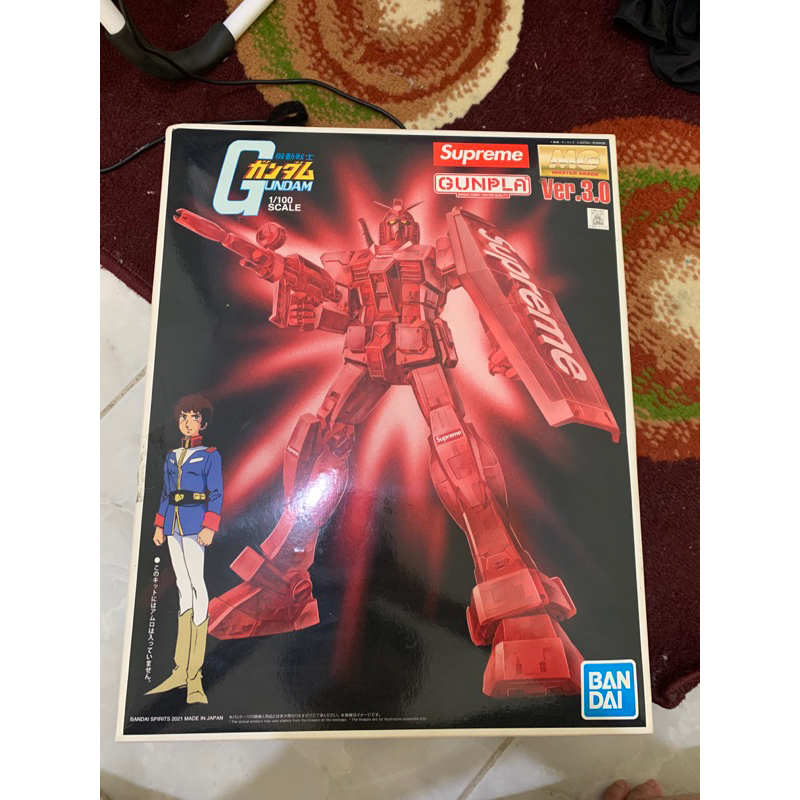 Bandai MG Gundam RX 78 Supreme Bandai x Supreme MG Gundam RX 78 Ver 3 Gundam Supreme