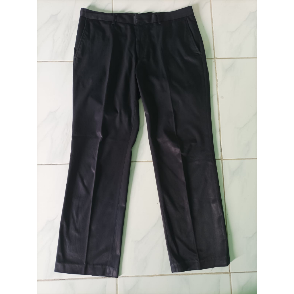 Celana Bahan Pria JOBB - Hitam