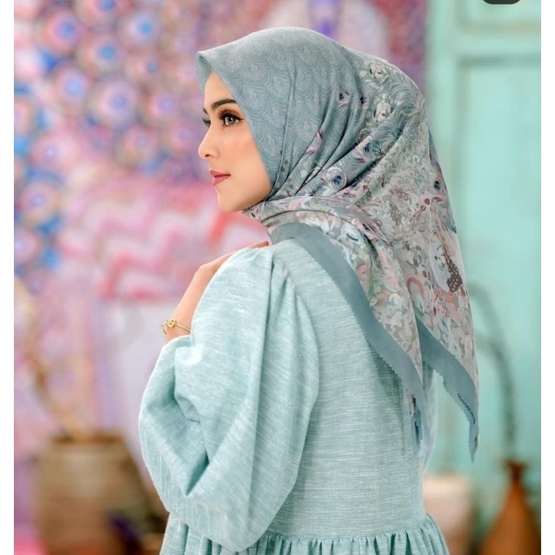 buttonscarves edera series