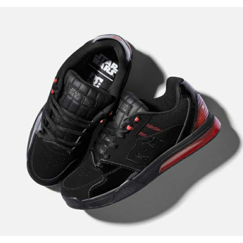 Sepatu DC Shoes Versatile Star Wars Black Red Size 39 tok Sneakers DC Star Wars