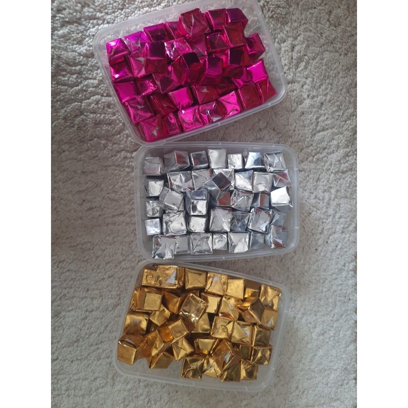 

Coklat premium eSQ Piramid (Coklat/berry/White/green) 138pcs 1KG