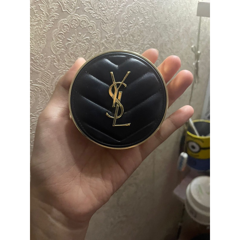 Ysl Cushion shade 10