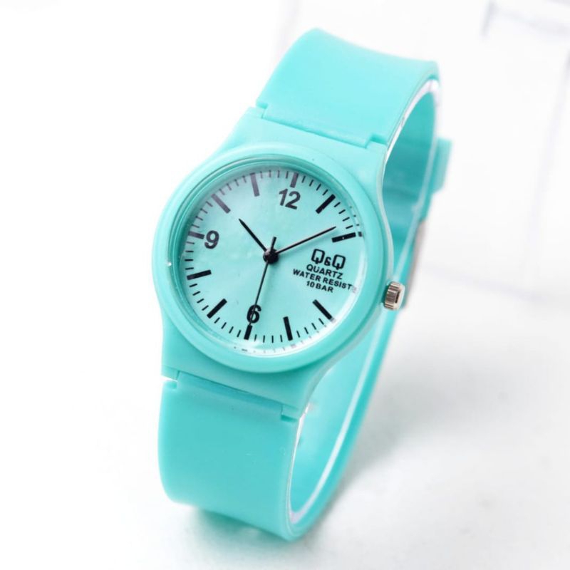 Jam Tangan QQ Rubber Silicon Silikon Wanita Pria Unisex Warna Warni Analog Quartz