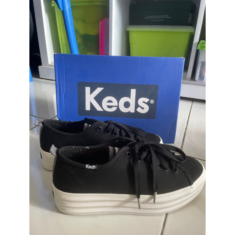 keds.